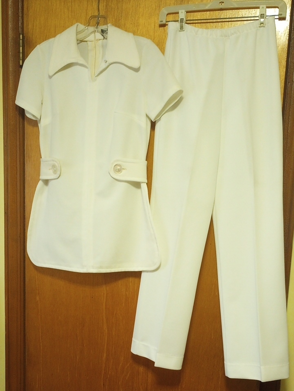 Cousins Vintage Retro 70s Neutral Creamy White Polyester Pantsuit, Sz 8